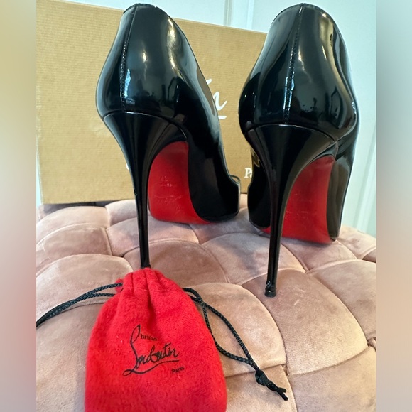 Christian Louboutin Black Pigalle Heels - Picture 3 of 15